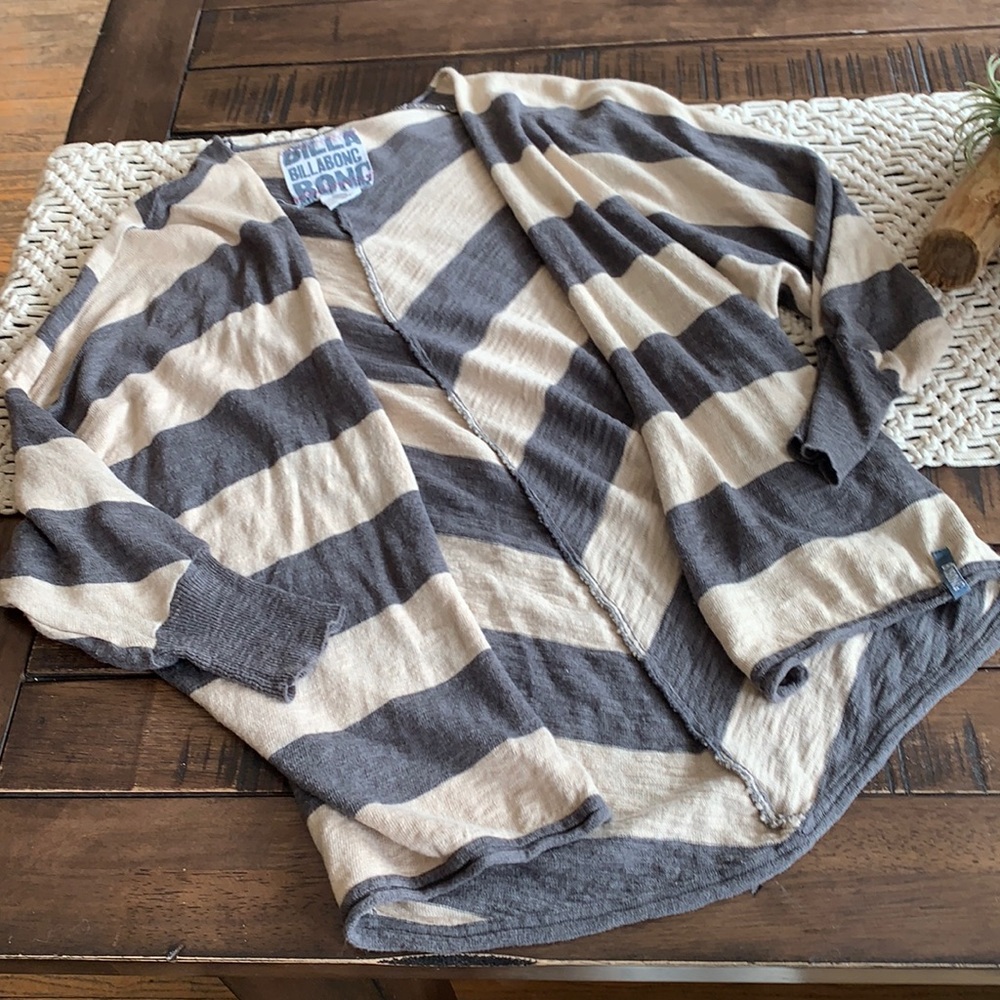Billabong striped cardigan cream grey size s EUC